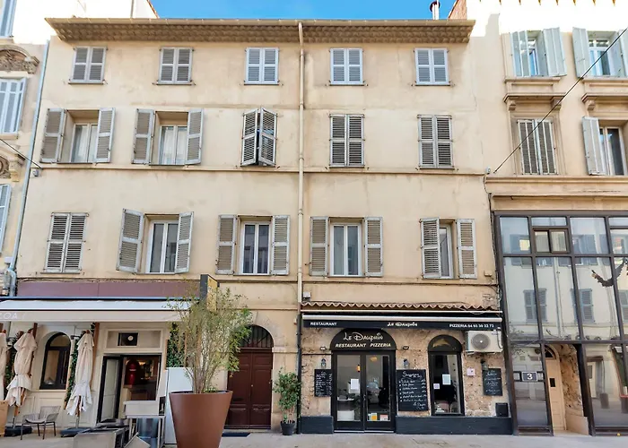 Le Napoleon Chic Et Moderne, L'endroit Parfait Au Coeur De La Banane * Cannes